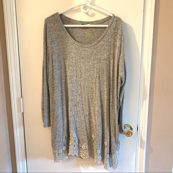 Seven7 size 1X Light Gray Sweater with Lace Trim. - Picture 1 of 6